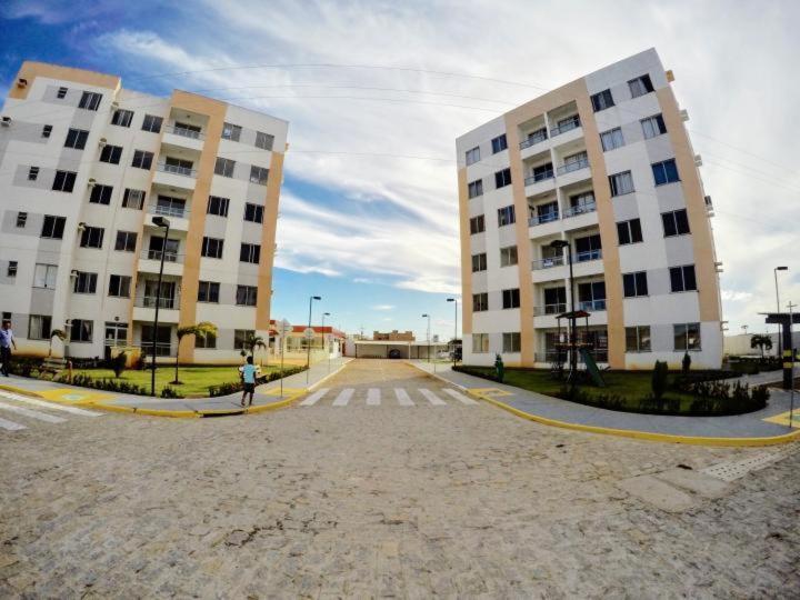Apt Em Cond. Ariovaldo Souza, Em Aruana , Aracaju